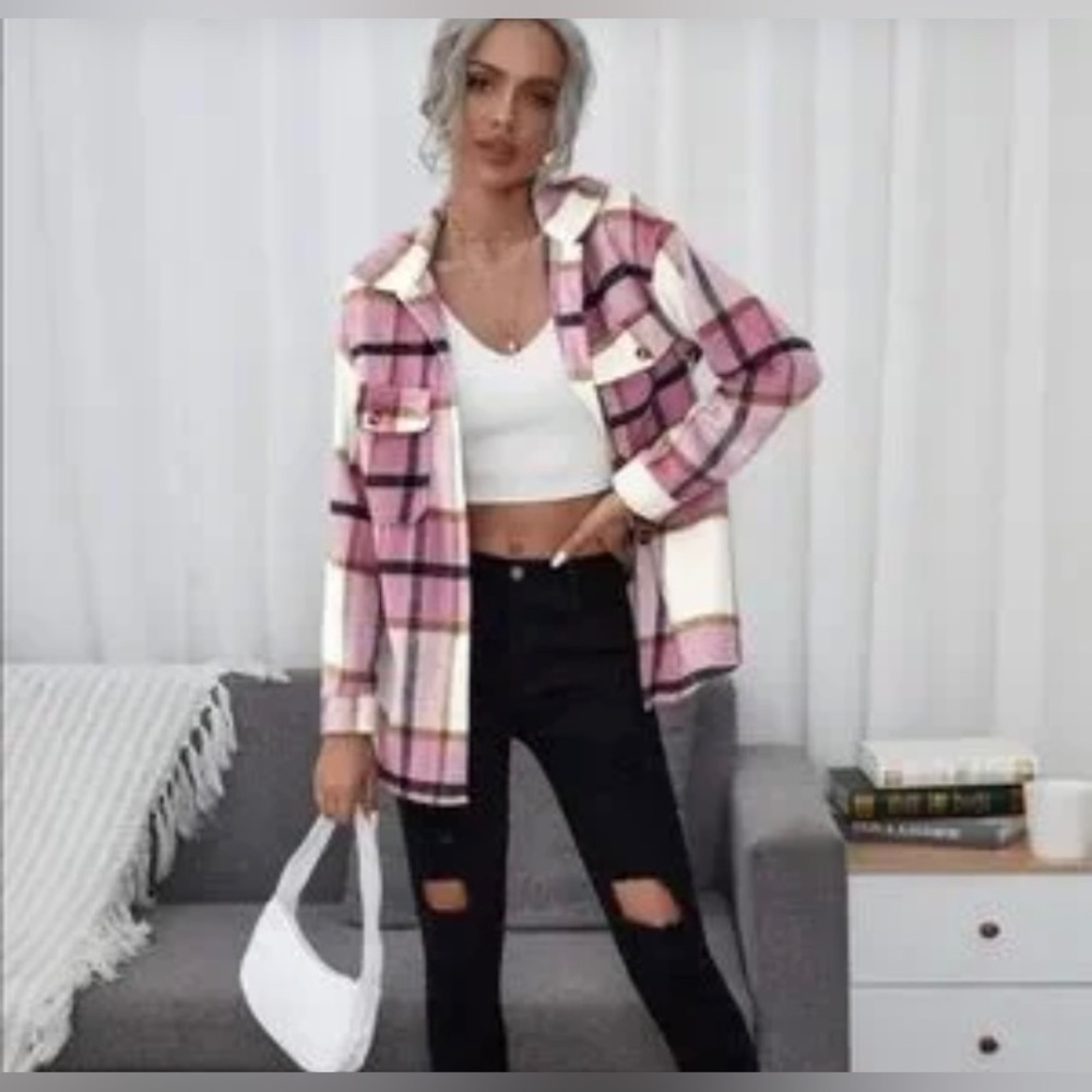 Plaid Soft Fuzzy Pink Oversized Sweater Fall Shacket Size
M/L NWOT